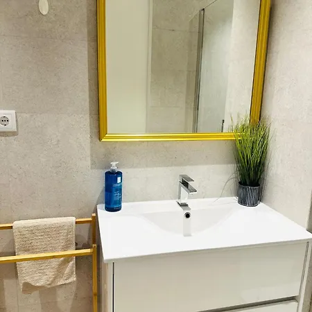 Bernardim - No 87 - 2b - The Three-bedroom Escape * Lisbon