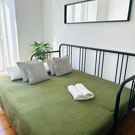 Bernardim - No 87 - 2b - The Three-bedroom Escape Apartment