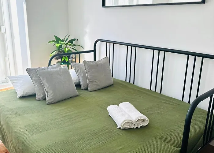 Bernardim - No 87 - 2b - The Three-bedroom Escape Lejlighed