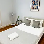 Bernardim - No 87 - 2b - The Three-bedroom Escape Διαμέρισμα Lisboa
