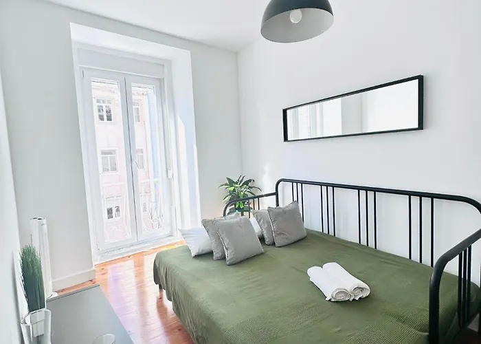 Bernardim - No 87 - 2b - The Three-bedroom Escape *