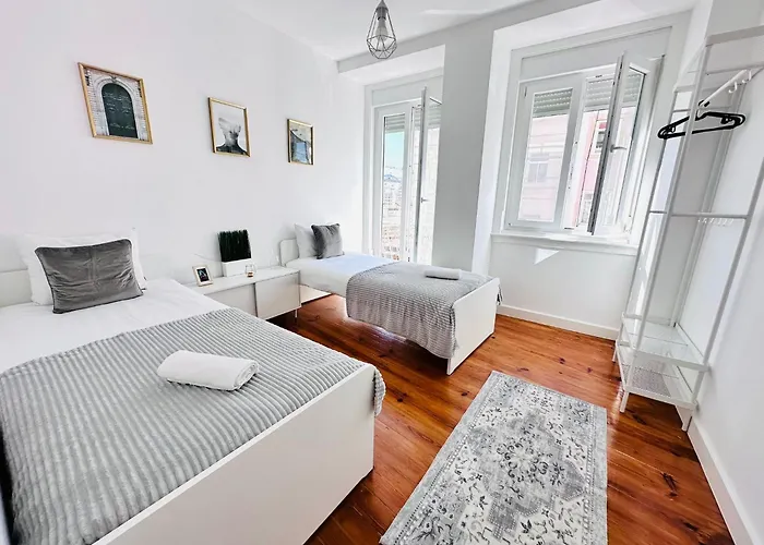 Bernardim - No 87 - 2b - The Three-bedroom Escape